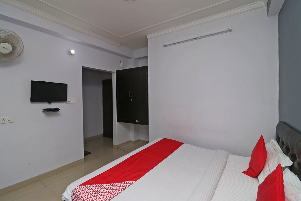 OYO 18469 Hotel Hmvr, Banikhet, Dalhousie