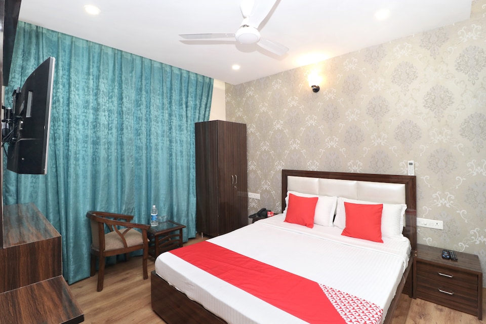Hotel O wisteria Kongo Taxi Service, Zirakpur, Zirakpur