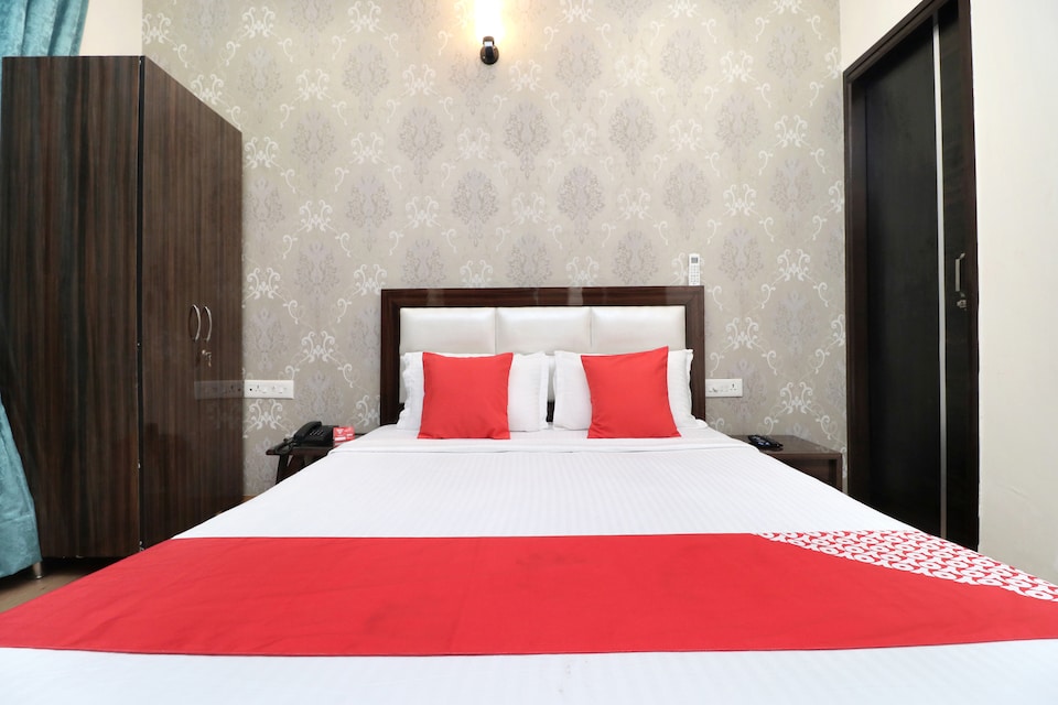 Hotel O wisteria Kongo Taxi Service, Zirakpur, Zirakpur