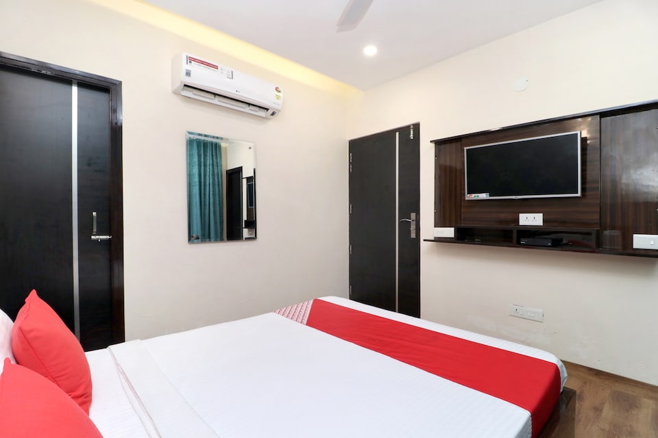 Hotel O wisteria Kongo Taxi Service, Zirakpur, Zirakpur