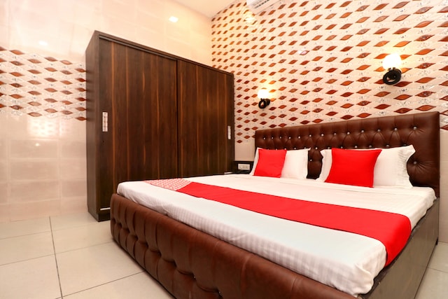 Hotel O Max
