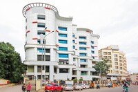 Capital O Metropolis Near Snow World