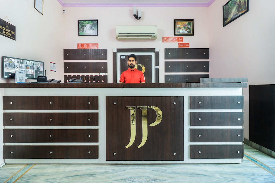 OYO 18515 Hotel Jal Mahal Jhalak Palace, Hawa Mahal, Jaipur
