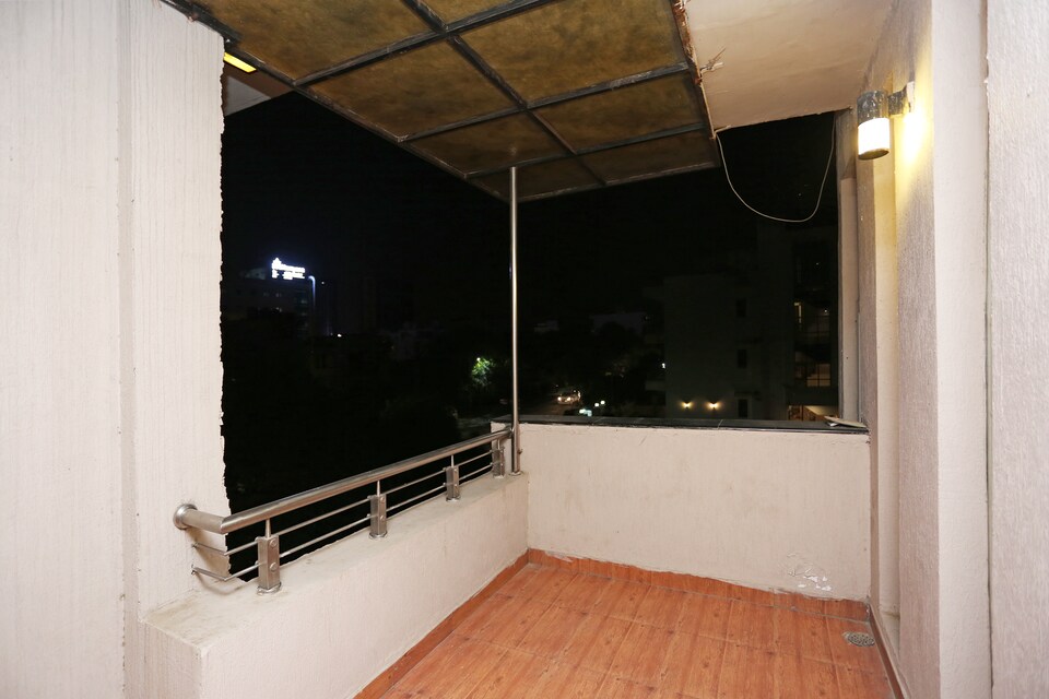 Capital O 18517 La Estancia, Cyber City Extension, Gurgaon