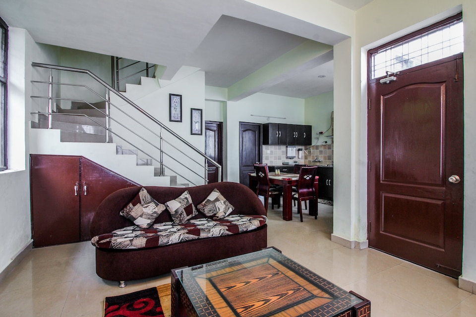 OYO Home 18527 Himalayan View 3BHK, Bhowali Nainital, Nainital