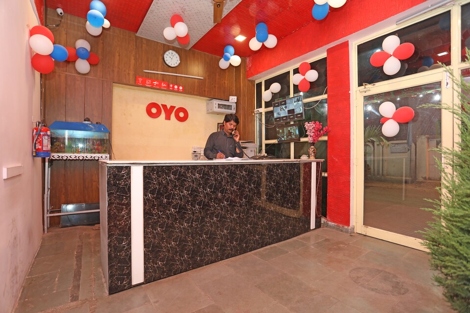 OYO 18530 Night Inn, Meerut, Meerut