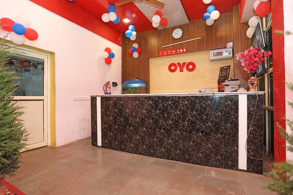 OYO 18530 Night Inn, Meerut, Meerut
