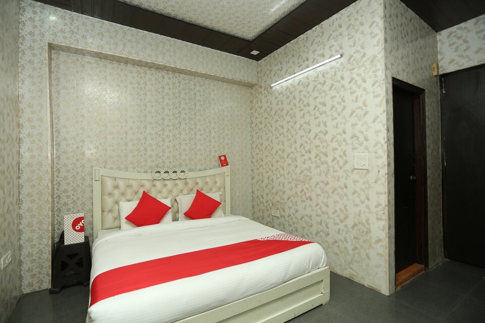 OYO 18530 Night Inn, Meerut, Meerut