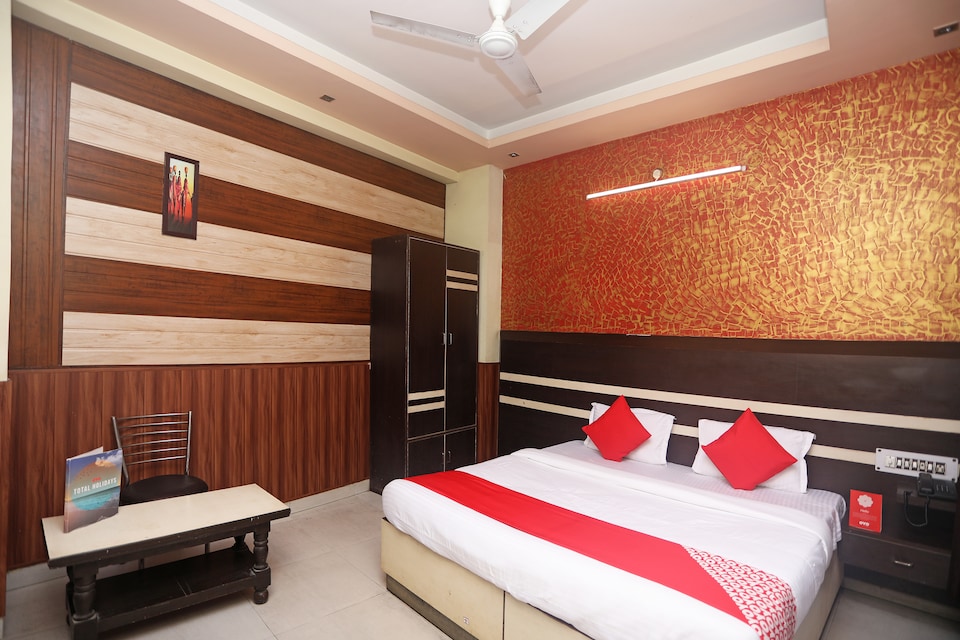OYO 18541 Hotel Haridev, Roorkee, Roorkee