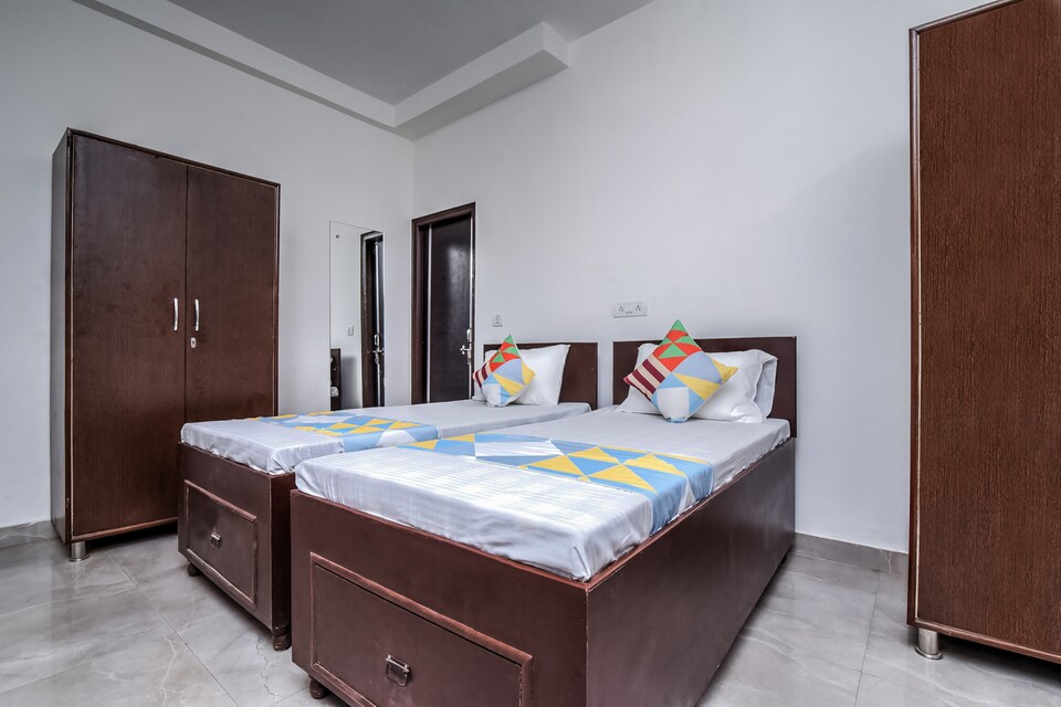 OYO LIFE GRG1027 Sector 69, Sohna Road, Gurgaon