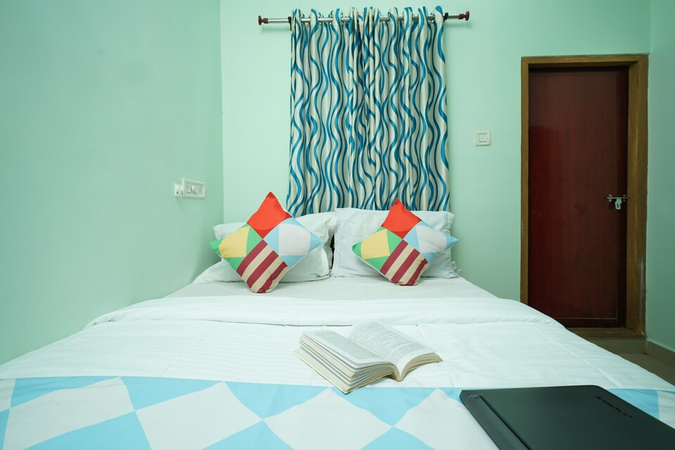 OYO Home 18583 Aby's Cottage 3BHK, Anachal, Munnar