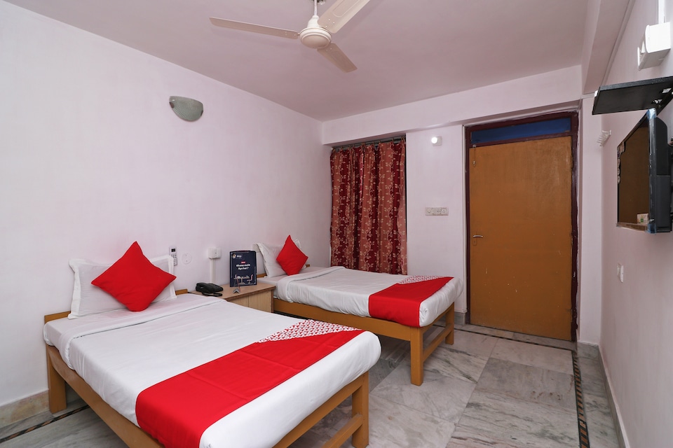 OYO 18587 Alok House, Tergar Monastery Area, Bodhgaya