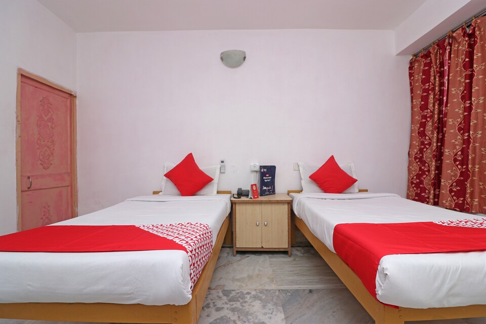 OYO 18587 Alok House, Tergar Monastery Area, Bodhgaya