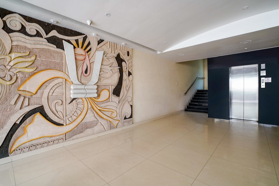 OYO 18590 Samrat Presidency, Begumpet, Hyderabad