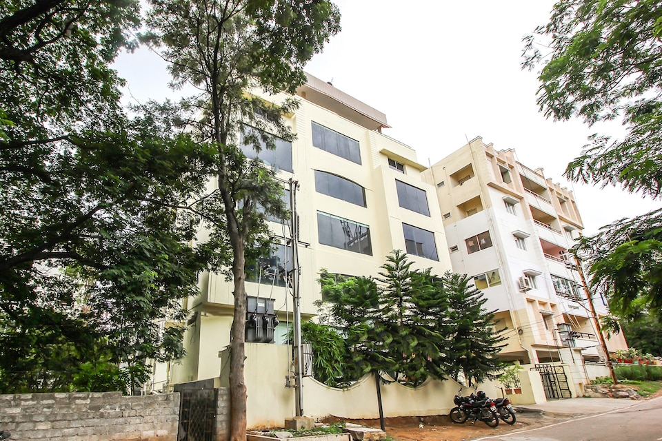 Capital O 18592 M Hotel, Hi-Tech City-II, Hyderabad