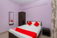 OYO Krish Lakeside Comforts