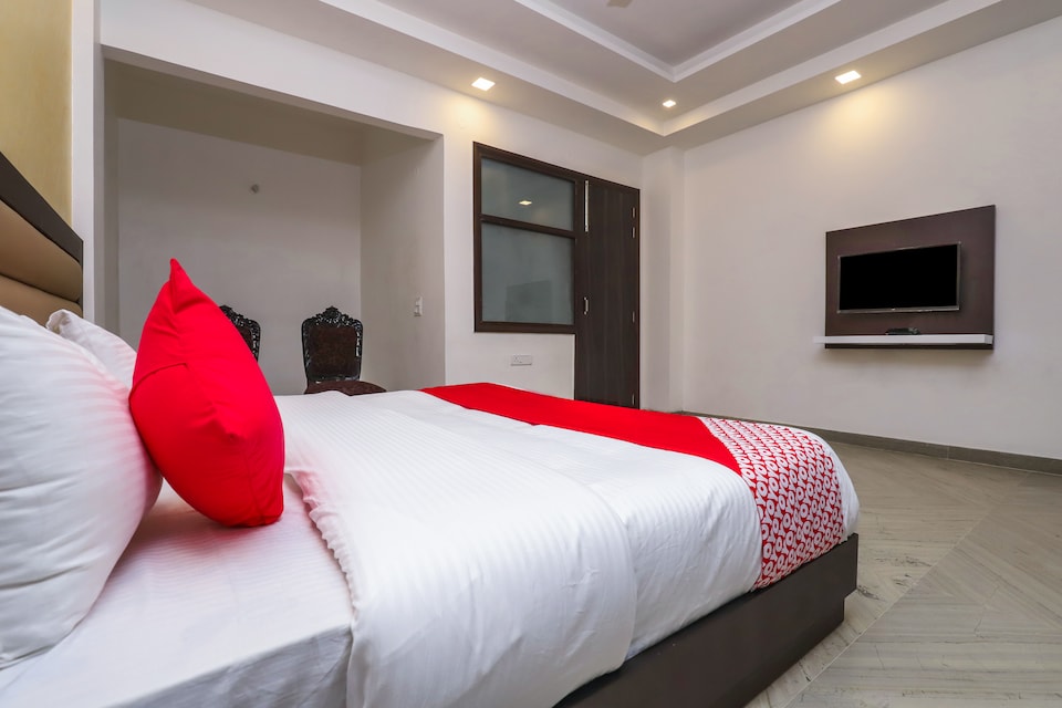 OYO 18607 Prime Stay, Pitampura - Rohini Delhi, Delhi