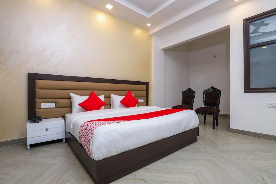OYO 18607 Prime Stay, Pitampura - Rohini Delhi, Delhi
