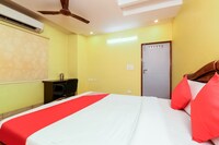OYO Sree Sai Surya Service Apartment