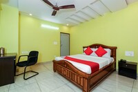 OYO Sree Sai Surya Service Apartment
