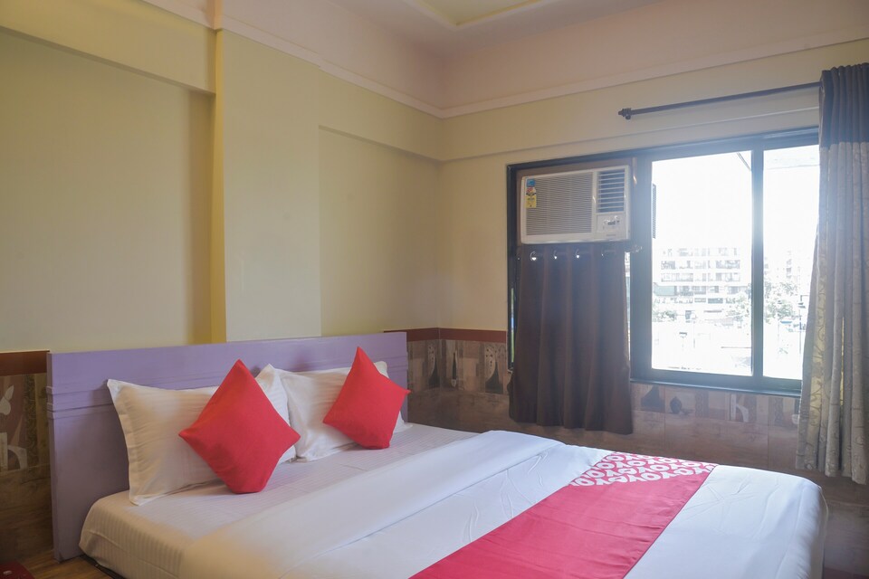 OYO Jaya Mahal, Mumbai Borivali-Dahisar-Mira Road, Mumbai