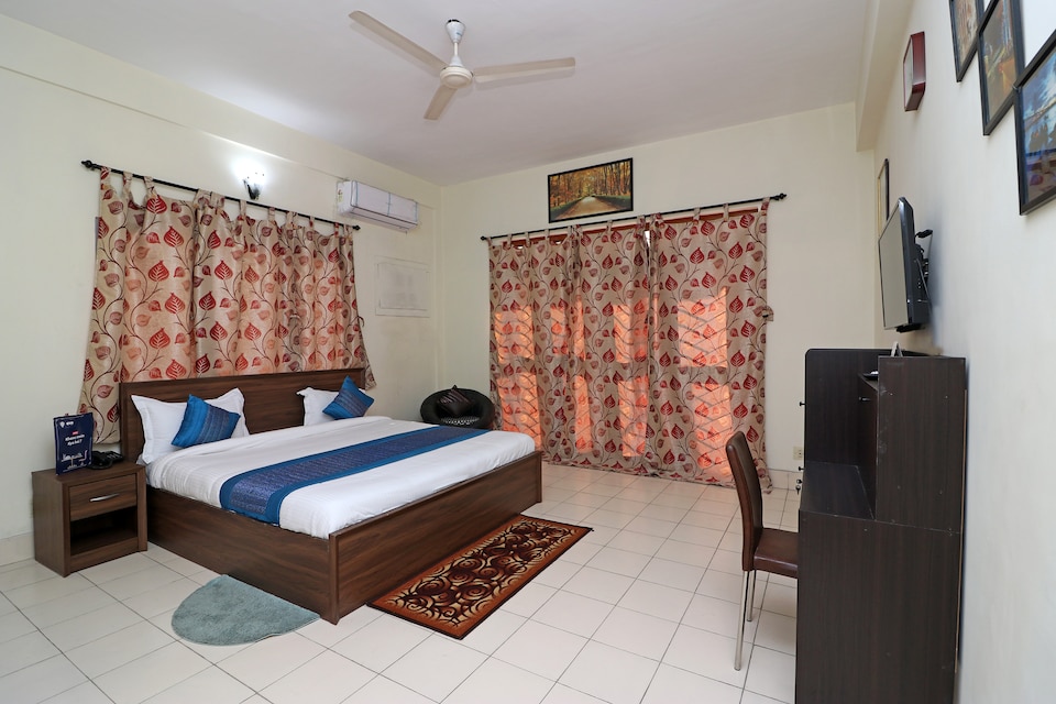 OYO 18637 मिलेनियम गेस्ट हाउस, Salt Lake Kolkata, कोलकाता