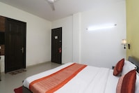 OYO Kartik Inns Near Appu Ghar