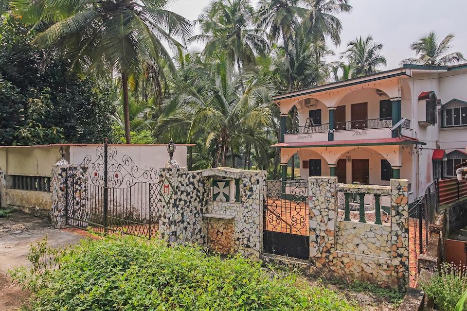 OYO 18657 Spacious 2BHK, Mapusa Goa, Goa