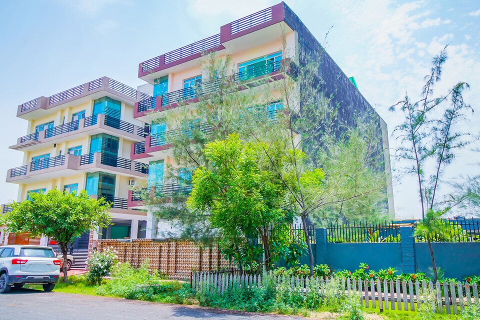 Flagship Jaypee Hospital Near Nsez Metro Station, Noida Expressway SEZ, Noida