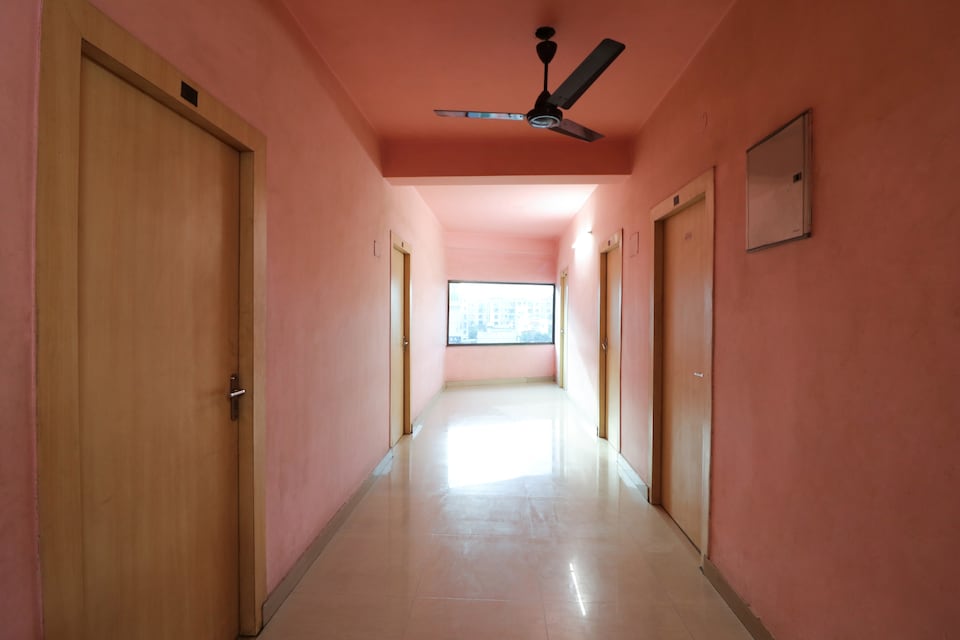 OYO 2889 Vesper Guest House, VIP Road Kolkata, कोलकाता