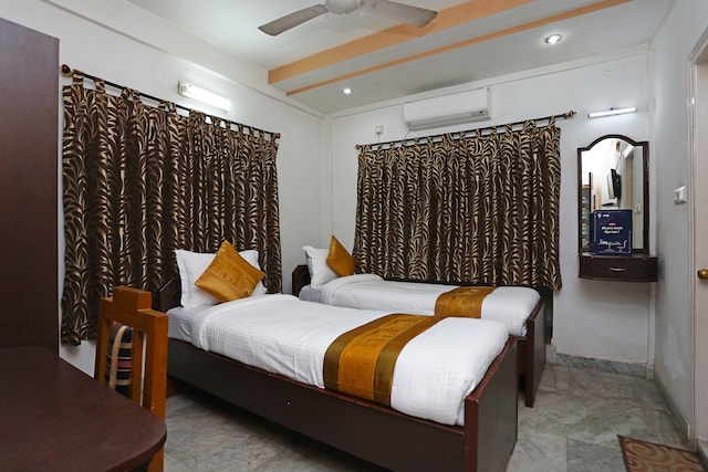 OYO Harry Inn Near Acropolis Mall