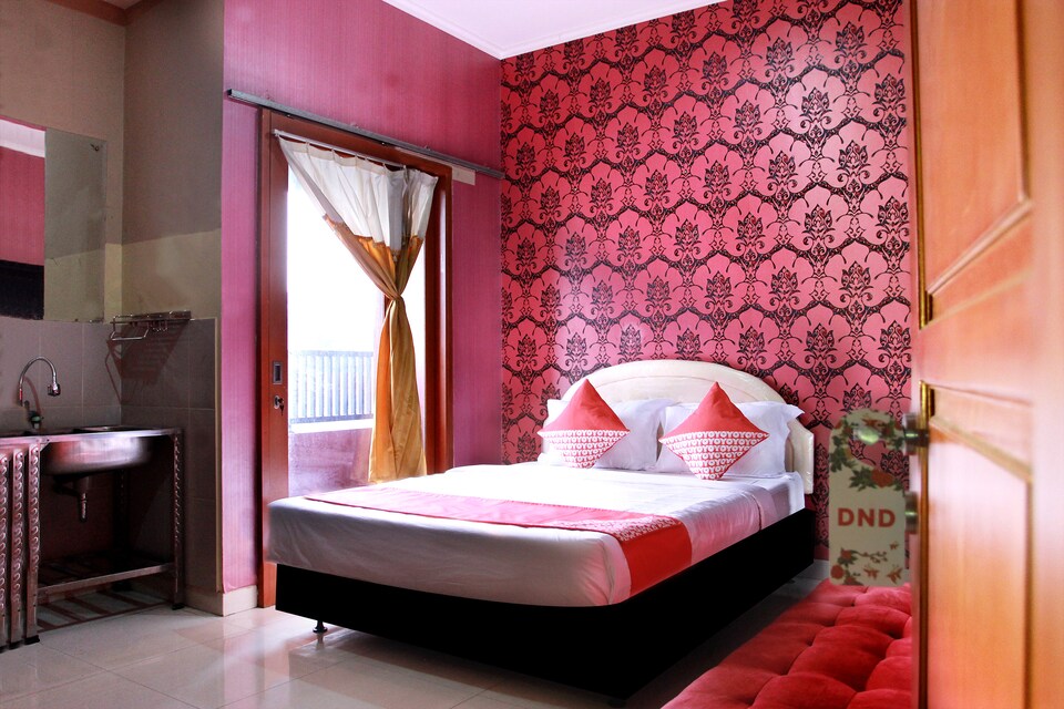 OYO 124 Green House, Pasar Minggu, Jakarta