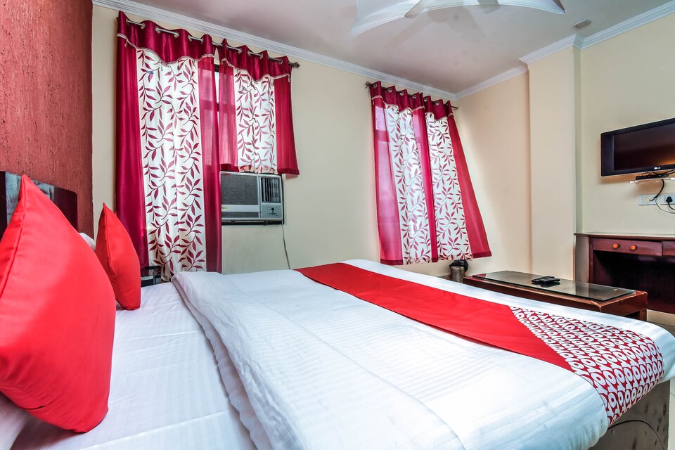 OYO 18690 Ambica Deluxe, Karol Bagh Delhi, Delhi