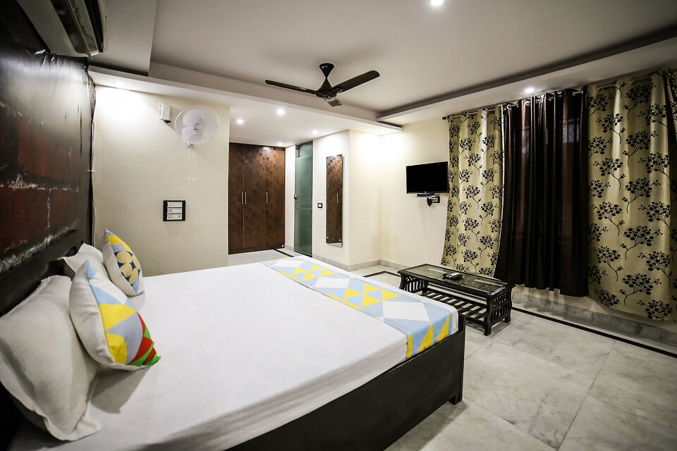 OYO LIFE NOD383 Sector 108, Noida Expressway SEZ, Noida