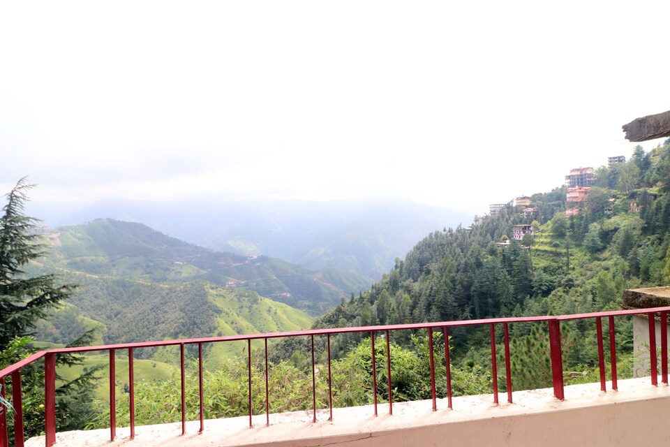 OYO Home 18704 Blissful 2BHK, Chotta Shimla, Shimla