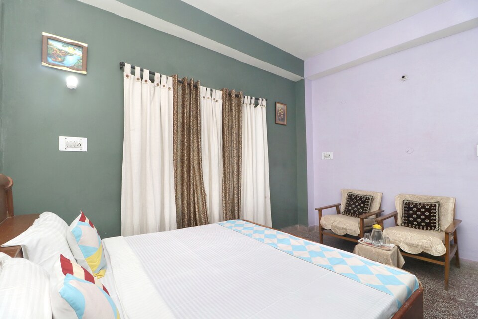 OYO Home 18704 Blissful 2BHK, Chotta Shimla, Shimla