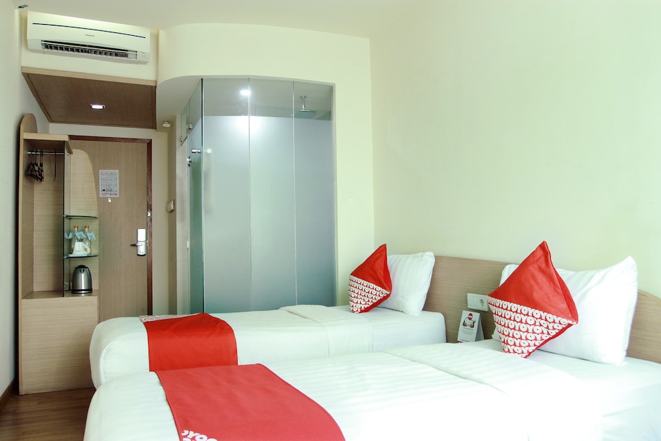 Capital O 126 Business Hotel, Tanjung Duren, Jakarta