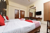 OYO Kapur Guest House Near Ansal Plaza