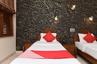 OYO Kapur Guest House Near Ansal Plaza