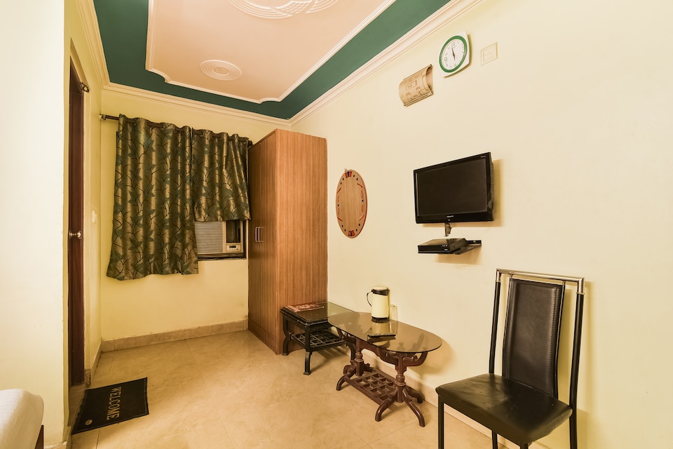 OYO 18721 Hotel King Palace, Karol Bagh Delhi, Delhi