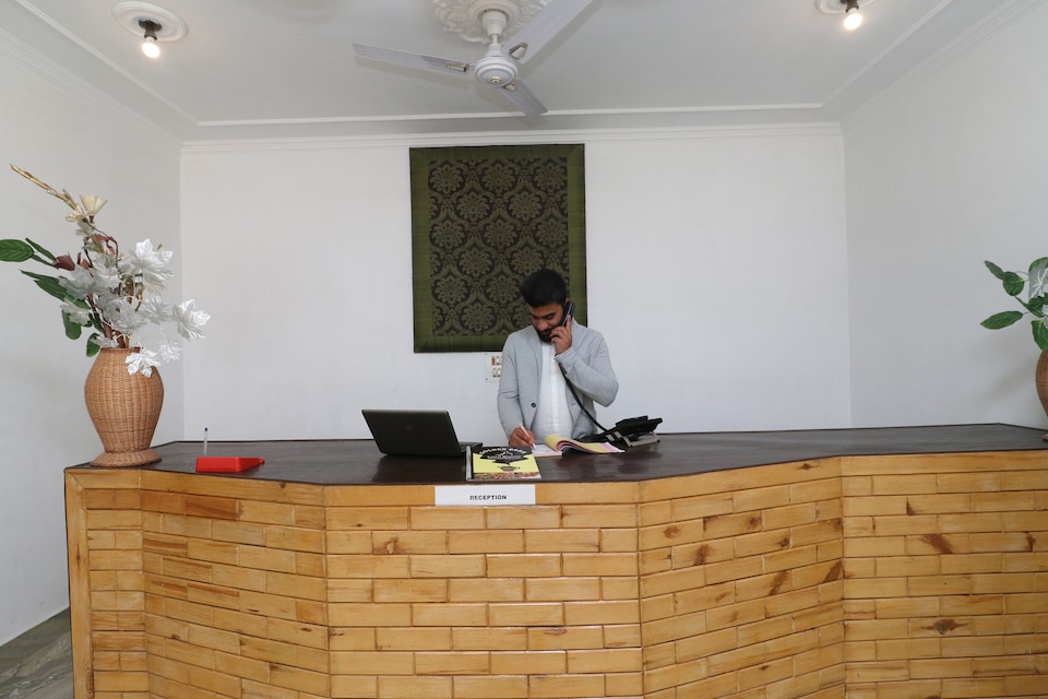 Collection O 18724 Hotel Golden Bees, Nishat Srinagar, Srinagar