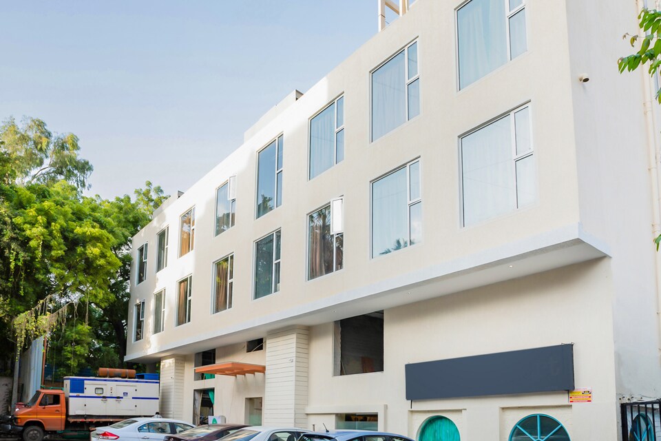 Capital O 18735 Hotel Ranjeet, Shivaji Nagar  Pune, Pune