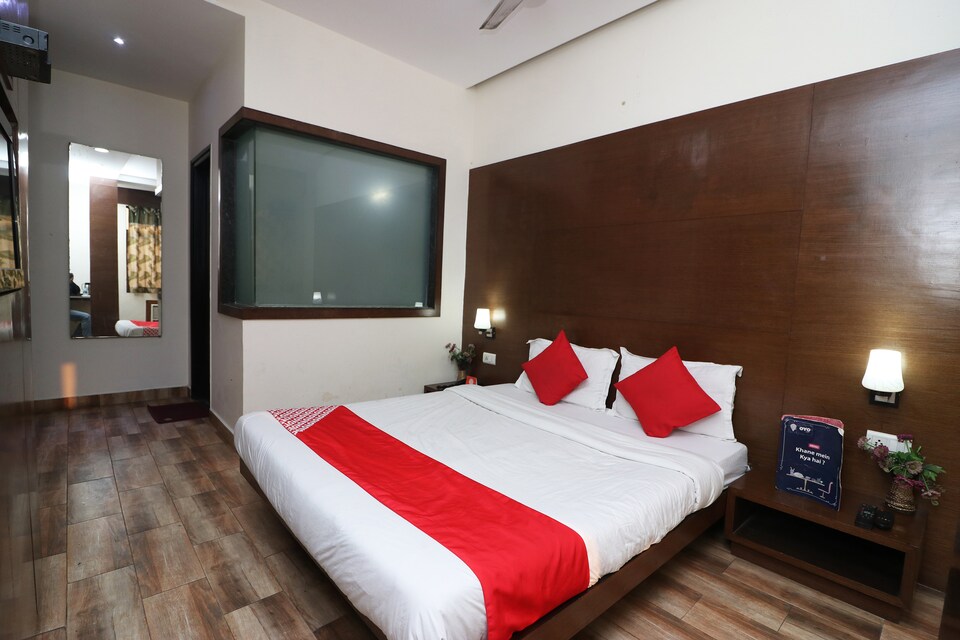 OYO 18753 Hotel Glance Inn, Anand Vihar Delhi, Delhi