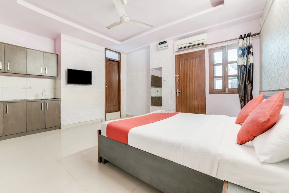 OYO 18771 Vishnu Home Stay, Lajpat Nagar Delhi, Delhi