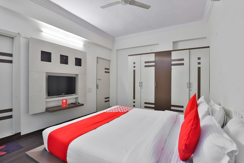OYO 18776 Occazia Bungalow, SG Highway Ahmedabad, Ahmedabad