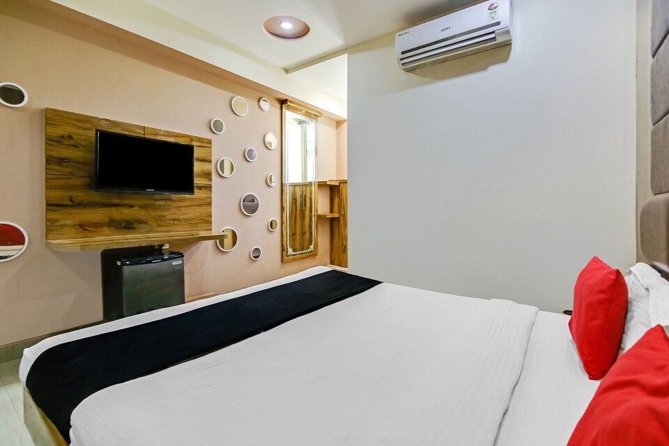 Capital O 2906 Hotel Radiance, Gwalior, Gwalior