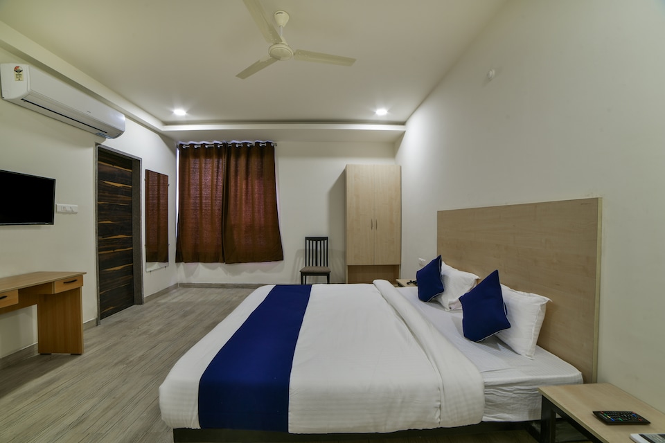 OYO SilverKey 18833 Hitec City, Hi-Tech City, Hyderabad