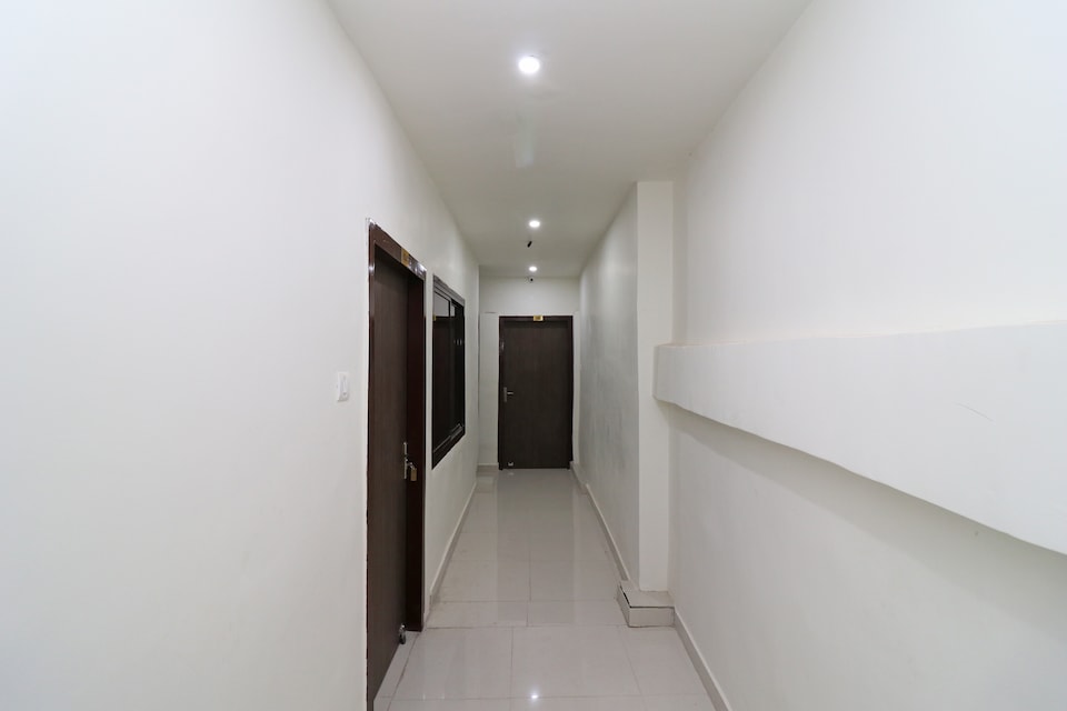 OYO Paradise Inn, Civil Lines - High Court, Prayagraj