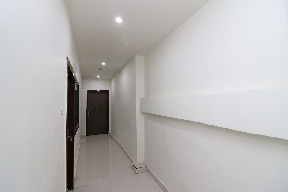 OYO Paradise Inn, Civil Lines - High Court, Prayagraj