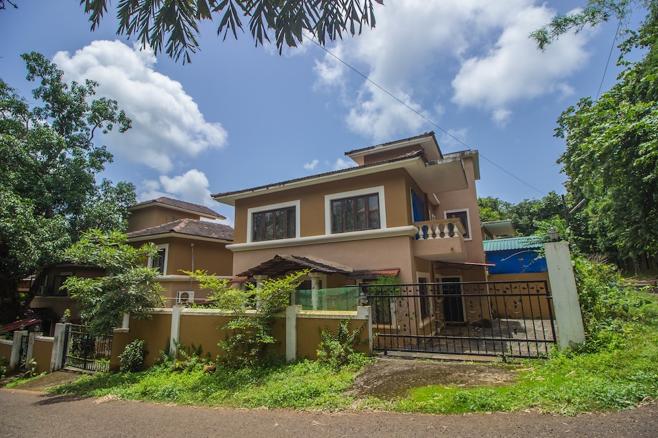 OYO Home 18864 Pool View 3BHK, Porvorim Goa, Goa